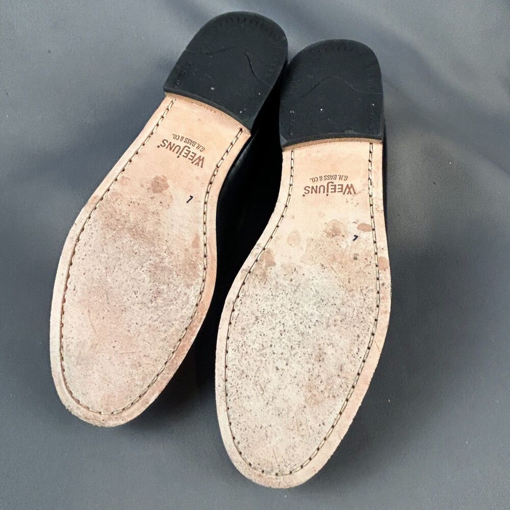 Bass Weejuns Black Leather Classic Slip On Penny Loafers Size 9.5 Leather Sole - Picture 6 of 16
